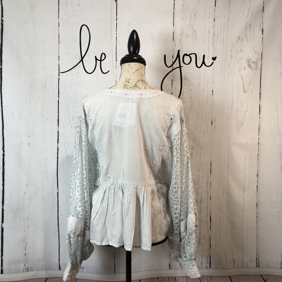 SALE Host Pick NWT Free People Lace Top Medium - Picture 6 of 8